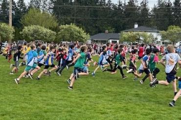 students running cross country